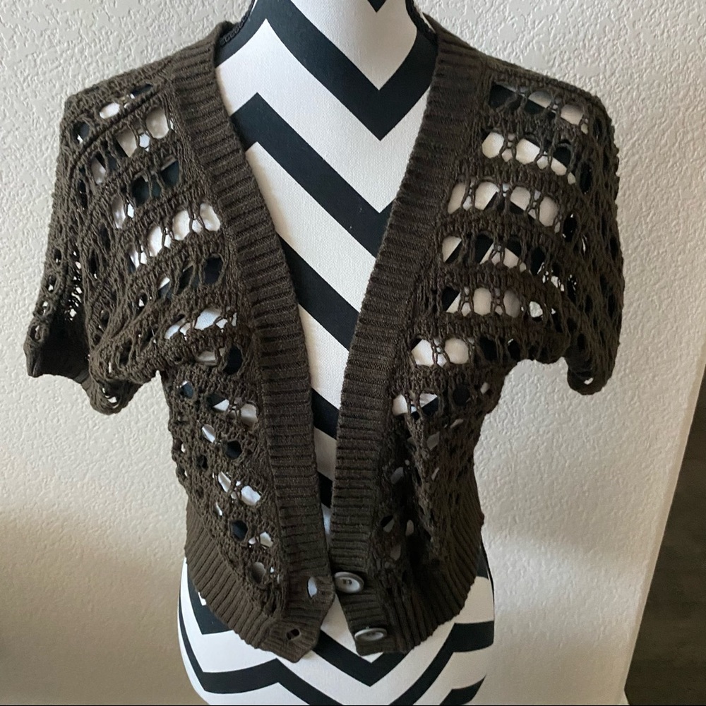 Smudge || brown open knit short sleeve shrug